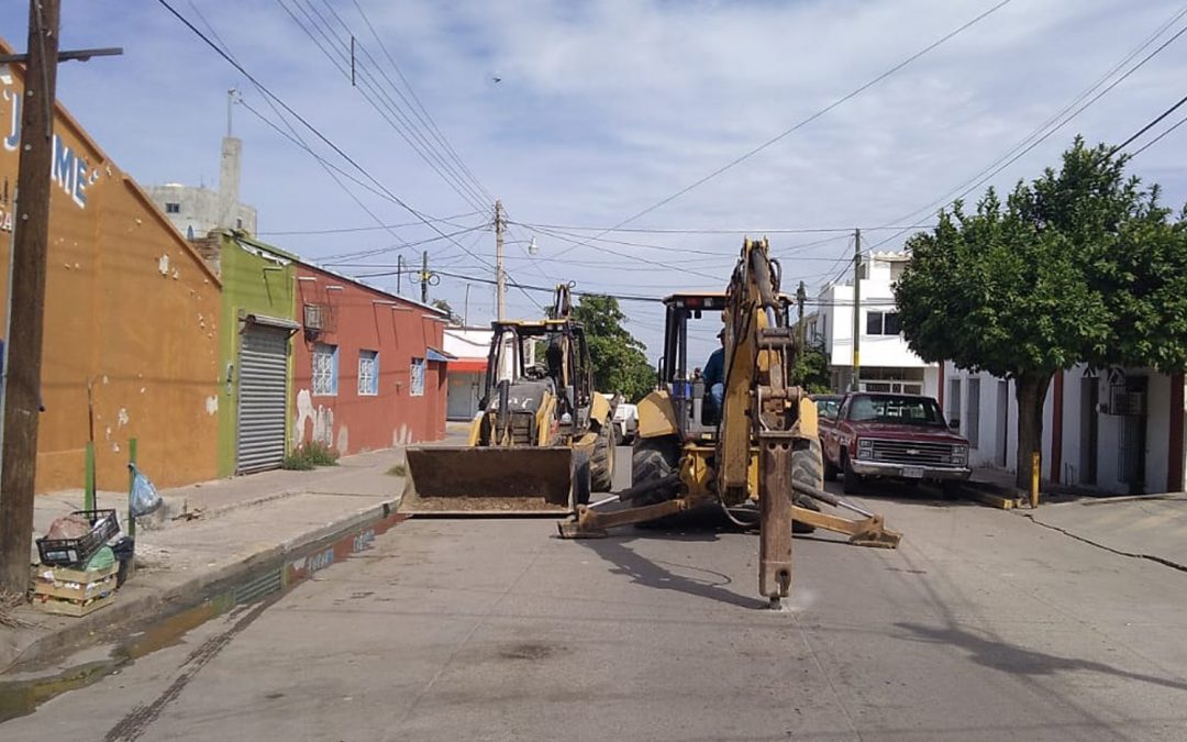 Atiende Japame problema de drenaje sanitario en mercado municipal Benito Juárez